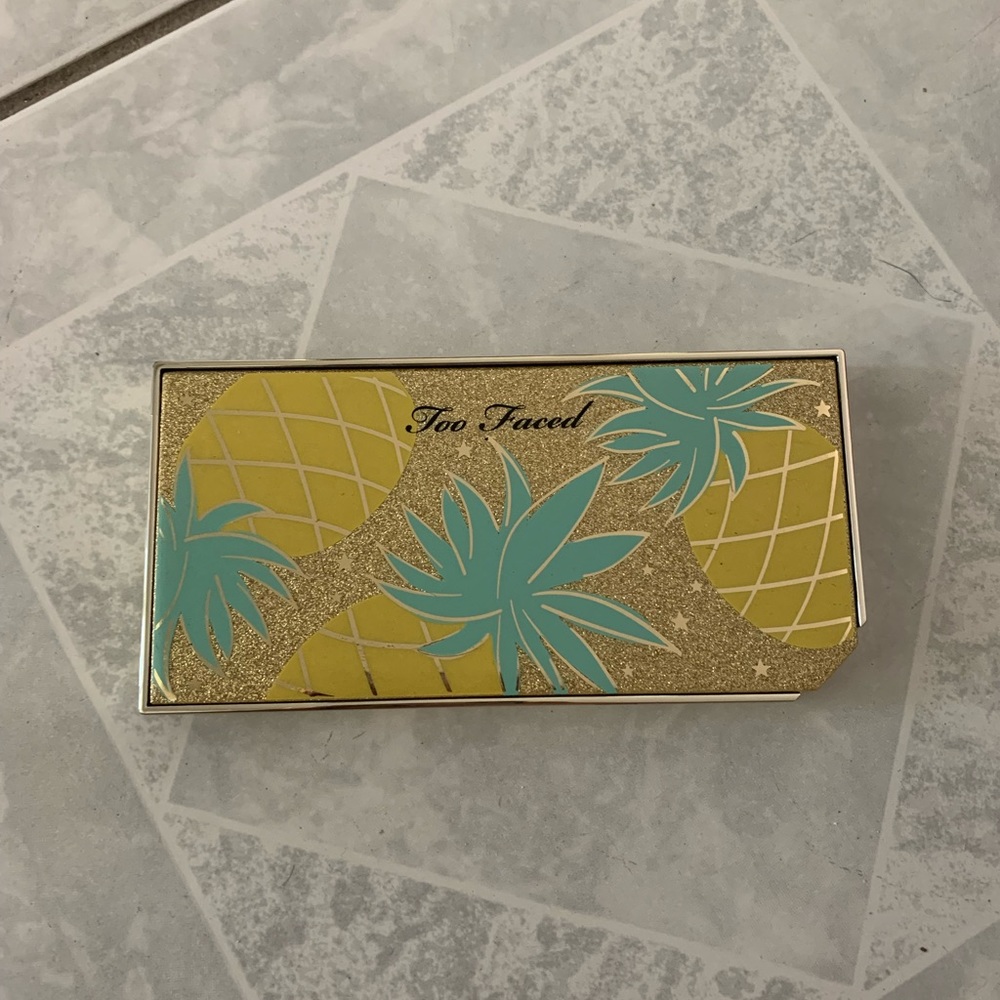 Too faced eyeshadow